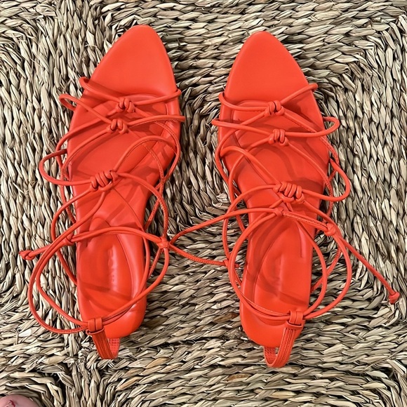 VINCE Kenna Leather Strappy Ankle-Tie Sandals, Orange - 6.5 - Picture 3 of 6